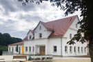 Blick auf das neue Bürgerhaus in Lauterbrunn